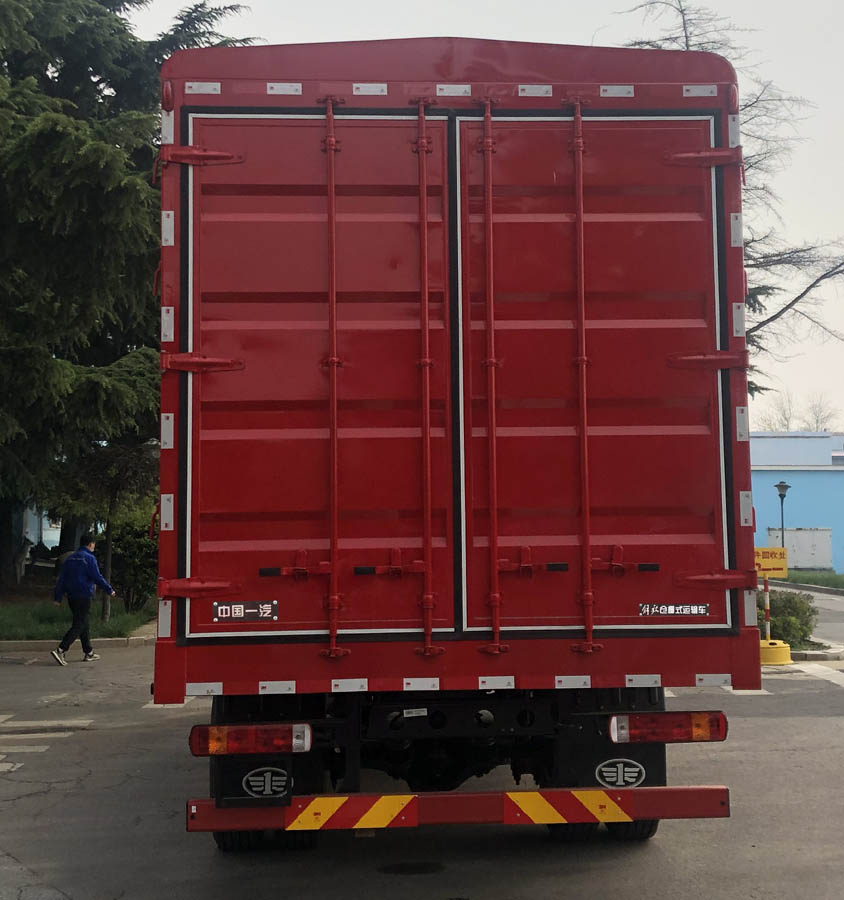 解放牌CA5171CCYPK62L5E6A85倉柵式運(yùn)輸車公告圖片