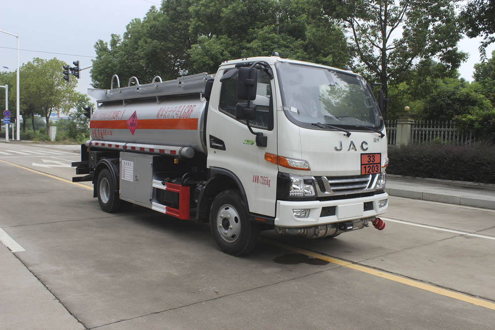 潤(rùn)知星牌SCS5072GJYHFC6加油車公告圖片