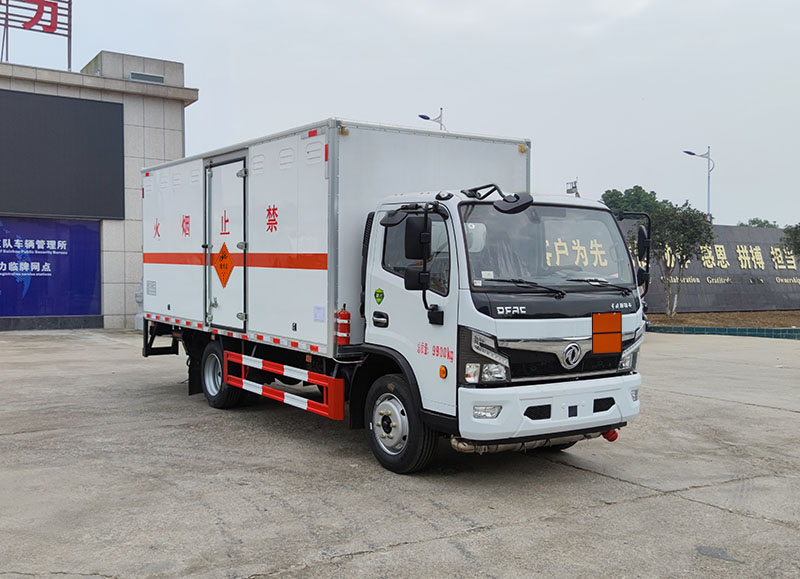 專力牌ZLC5100XQYE6爆破器材運(yùn)輸車