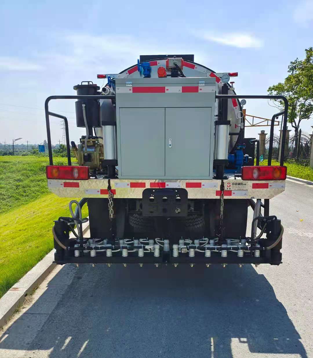 百焰牌JZH5120GLQKZ瀝青灑布車公告圖片