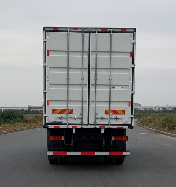 東風(fēng)牌DFH5250XXYE3廂式運輸車公告圖片