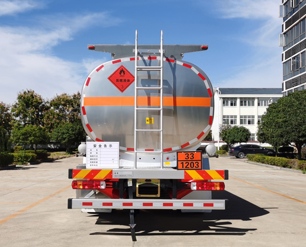 楚勝牌CSC5262GYYLC6鋁合金運(yùn)油車公告圖片