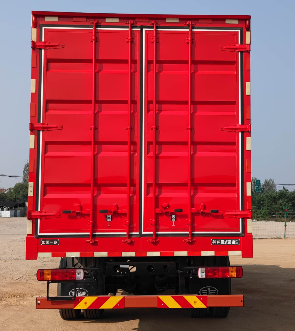 解放牌CA5171XXYPK62L5E6A85廂式運(yùn)輸車公告圖片