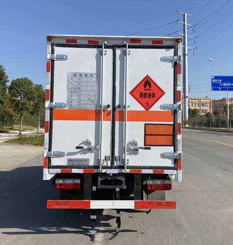 楚勝牌CSC5045XRY6易燃液體廂式運輸車公告圖片