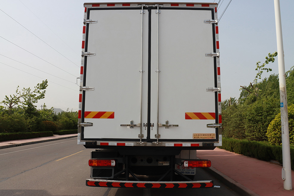 通邁牌LTM5183XLCZ7冷藏車公告圖片