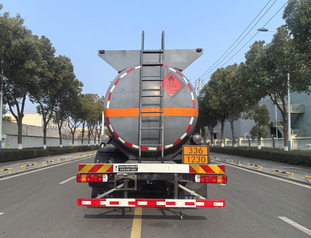 潤(rùn)知星牌SCS5321GRYBJ6易燃液體罐式運(yùn)輸車(chē)公告圖片