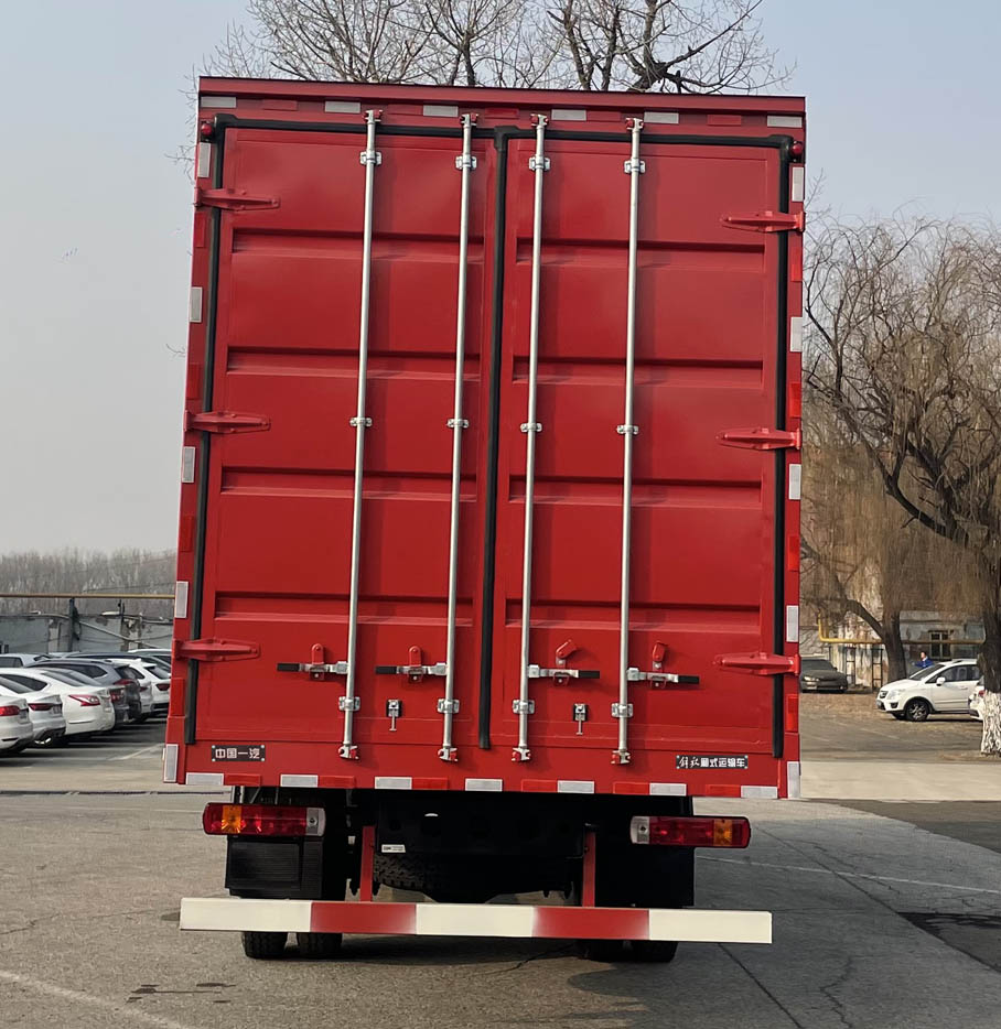 解放牌CA5120XXYP28K2L5E6A80廂式運(yùn)輸車公告圖片