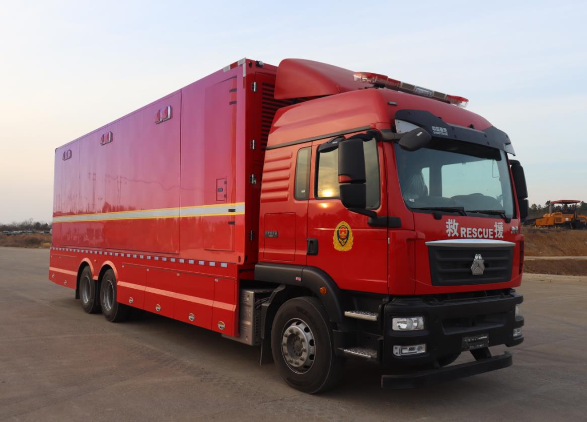 鴻馬斯特牌HMT5240TXFQC100器材消防車