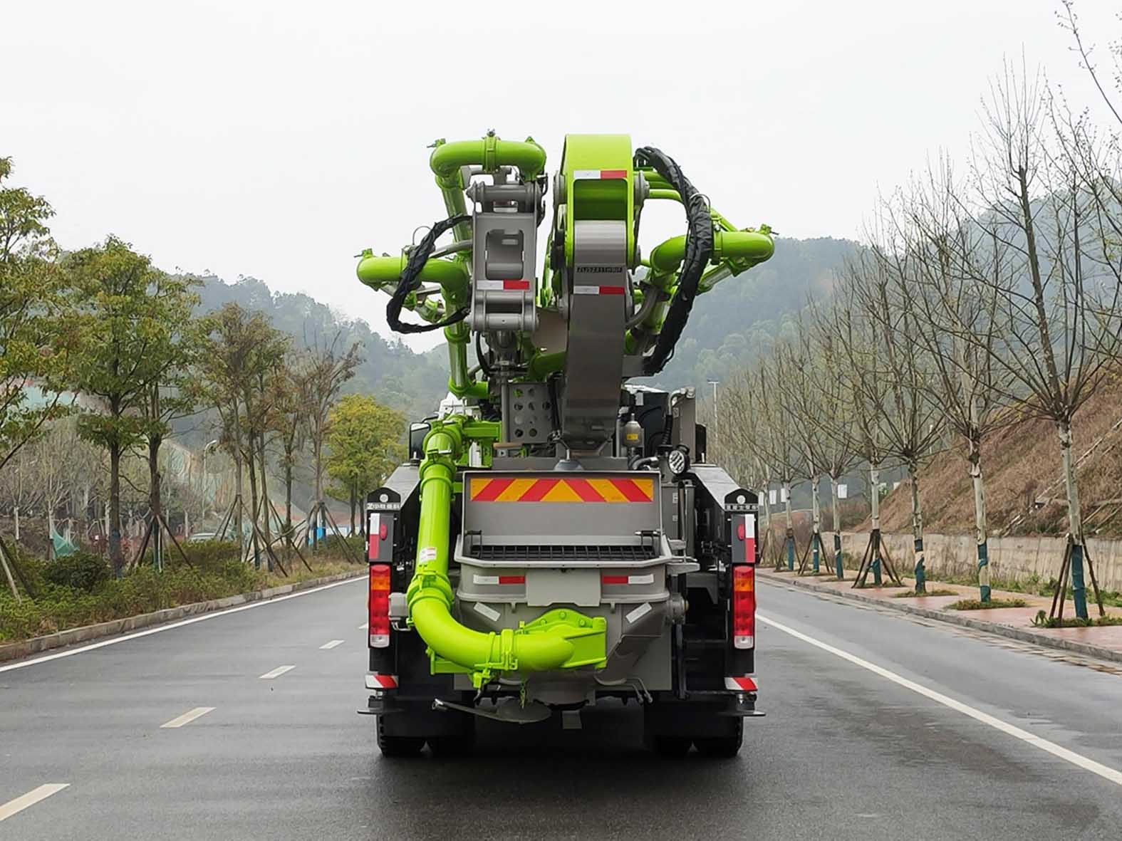 中聯(lián)牌ZLJ5231THBJF混凝土泵車(chē)公告圖片