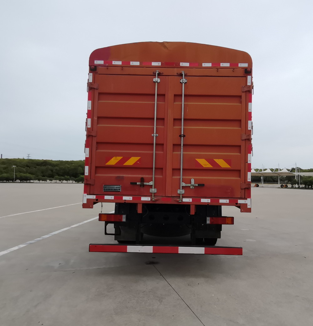 東風(fēng)牌DFH5160CCQEX21畜禽運(yùn)輸車(chē)公告圖片
