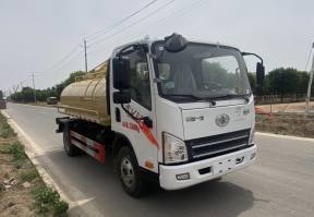 吸粪车