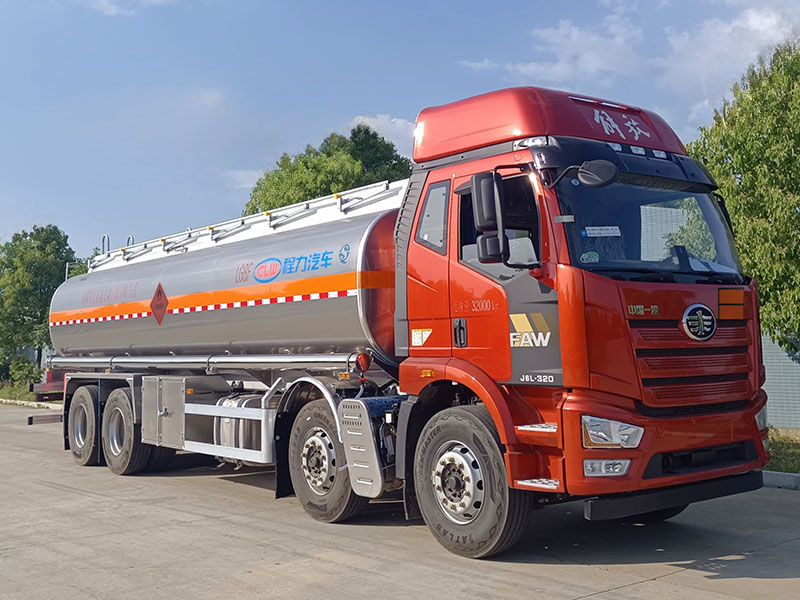 程力牌CL5324GYYLC6鋁合金運油車