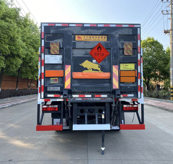 楚勝牌CSC5185TQP6氣瓶運(yùn)輸車(chē)公告圖片