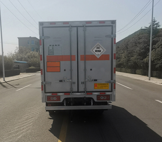 鴻星達(dá)牌SJR5044XDG-6毒性和感染性物品廂式運(yùn)輸車公告圖片