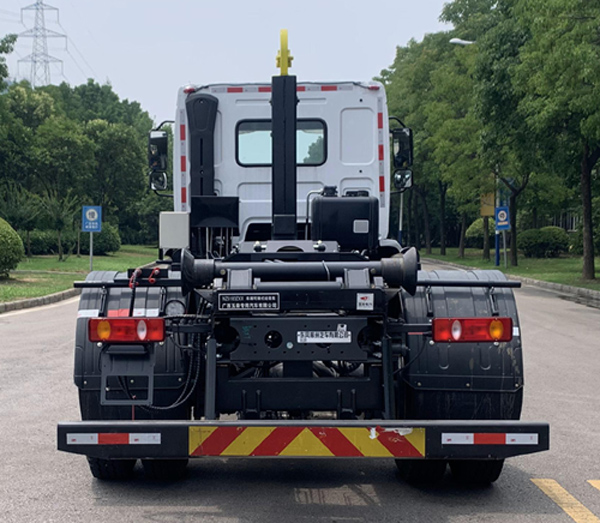 玉柴專汽牌NZ5183ZXX車廂可卸式垃圾車公告圖片