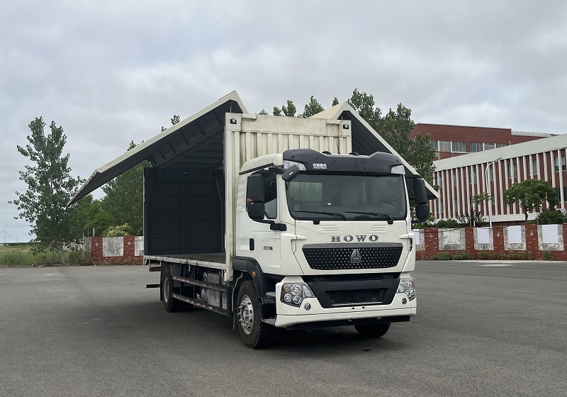 豪沃牌ZZ5187XYKN561GZ1BEV純電動翼開啟廂式車公告圖片