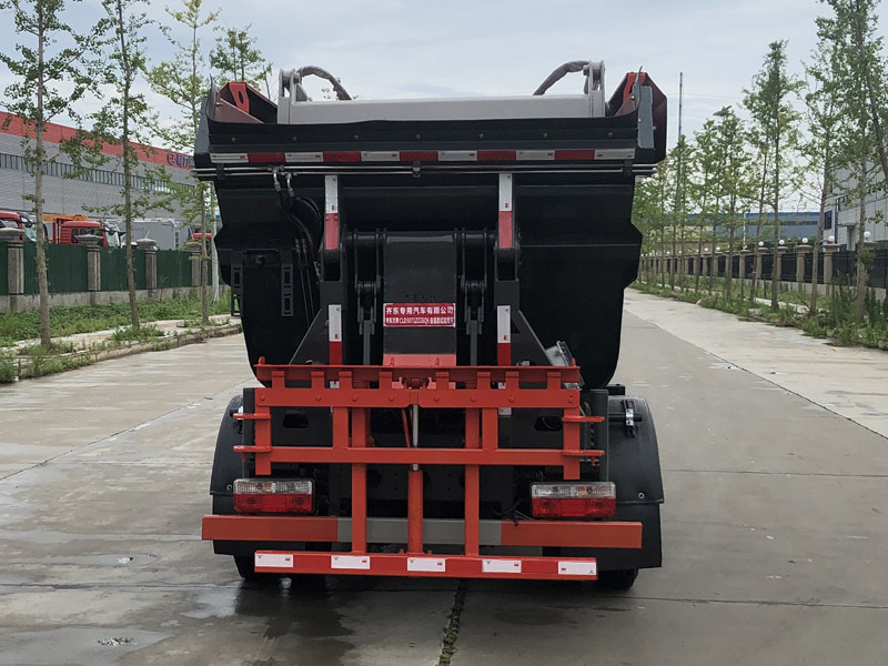 齊東方牌CLD5071ZZZEQ6自裝卸式垃圾車(chē)公告圖片