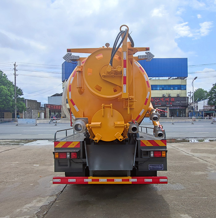 專力牌ZLC5168GQWZ6清洗吸污車公告圖片