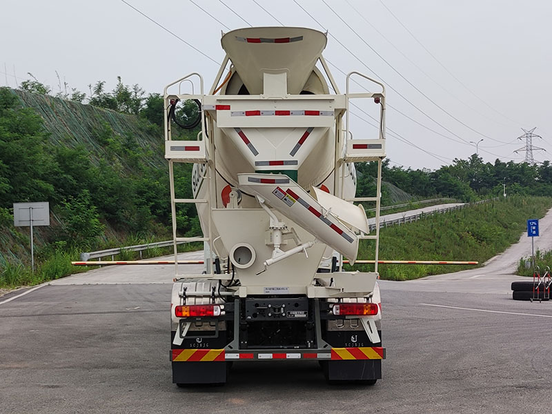 川汽建邦牌JBJ5310GJBZBEV純電動(dòng)混凝土攪拌運(yùn)輸車公告圖片