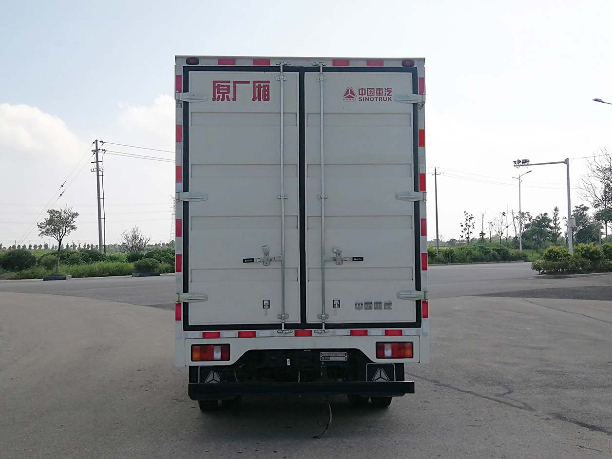 豪沃牌ZZ5047XXYG3314Z143BEV純電動(dòng)廂式運(yùn)輸車公告圖片
