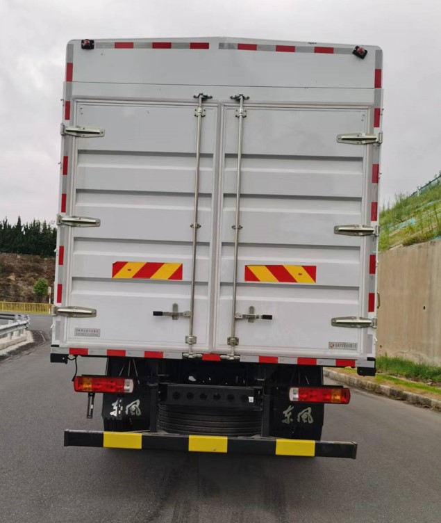 東風(fēng)牌EQ5182CCYL9TDFAC倉(cāng)柵式運(yùn)輸車公告圖片