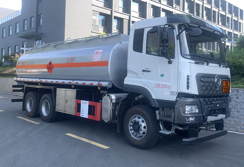 楚飛牌CLQ5265GYY6D運油車公告圖片