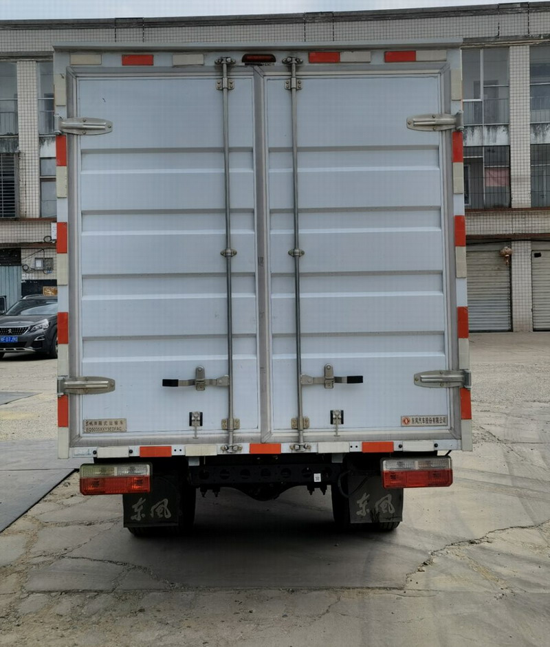 東風(fēng)牌EQ5035XXY3EDFAC廂式運(yùn)輸車公告圖片