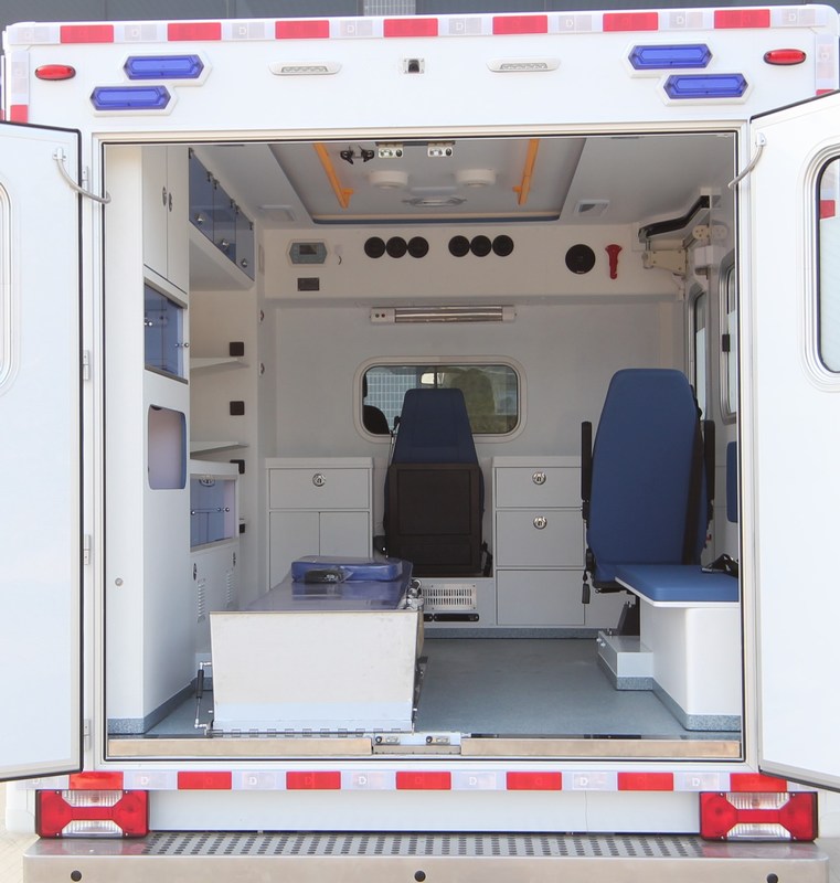 來納牌GDL5046XJHY救護(hù)車公告圖片