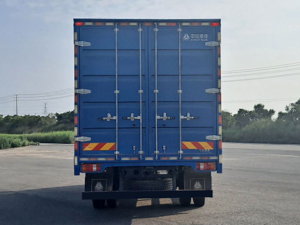 豪沃牌ZZ5147XXYH4215F1B廂式運(yùn)輸車公告圖片