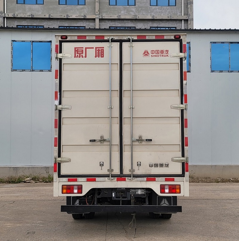 豪沃牌ZZ5047XXYG3314Z142BEV純電動(dòng)廂式運(yùn)輸車公告圖片