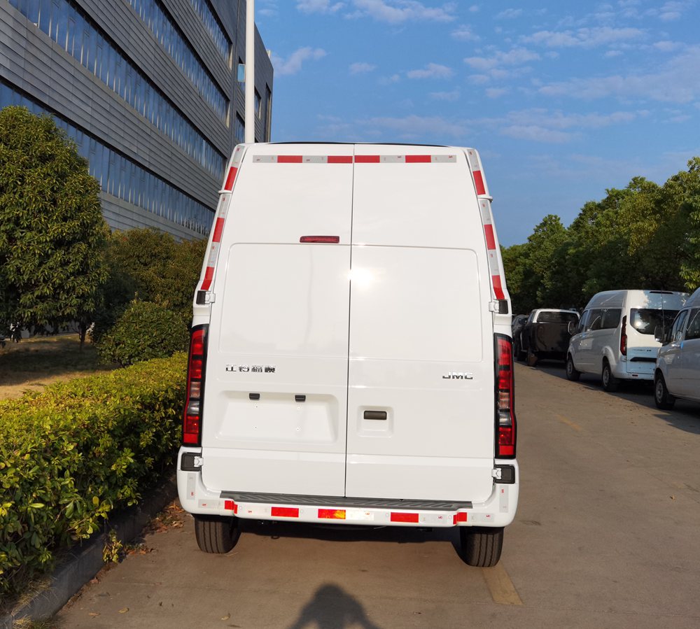 江鈴牌JX5045XXYTJA-M6廂式運(yùn)輸車公告圖片