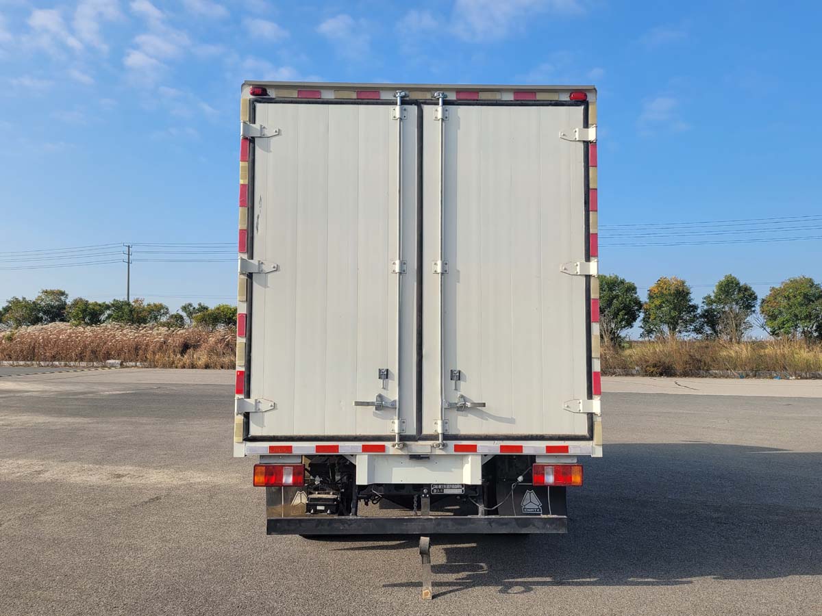 豪沃牌ZZ5077XXYG3314Z173BEV純電動(dòng)廂式運(yùn)輸車公告圖片