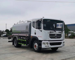 绿化喷洒车