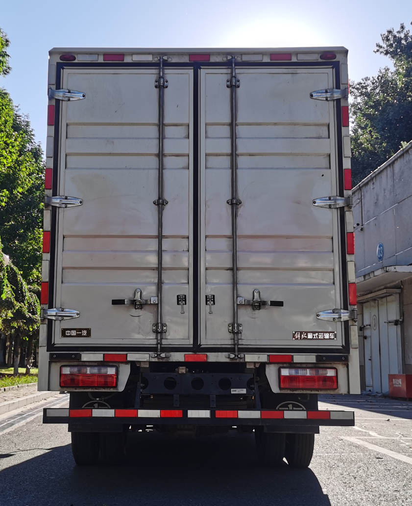 解放牌CA5046XXYP40L1BEVA80純電動(dòng)廂式運(yùn)輸車公告圖片