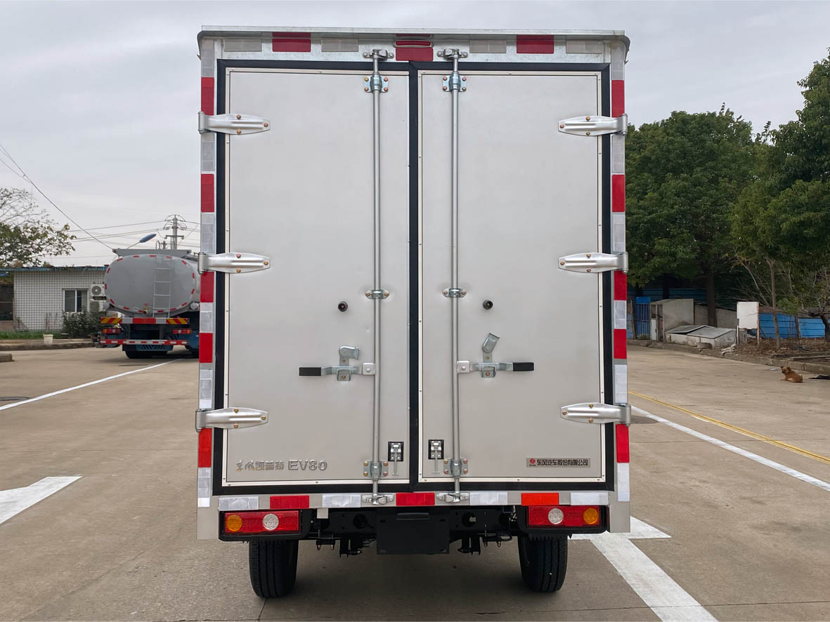 東風牌DFA5030XXYCBEV純電動廂式運輸車公告圖片