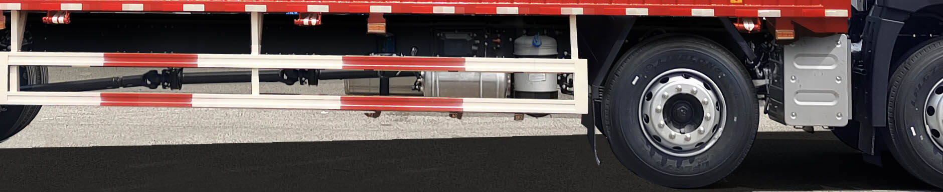 解放牌CA5250XYZP28K1L8T3E6A80郵政車公告圖片