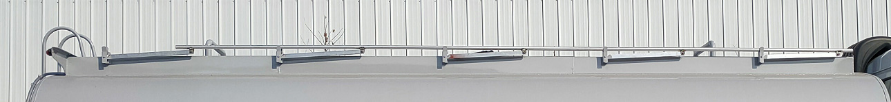 榮駿達(dá)牌HHX5321GRYSX6易燃液體罐式運輸車公告圖片