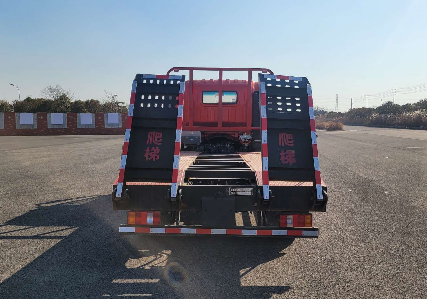 豪沃牌ZZ5047TPBG3315F145平板運輸車公告圖片