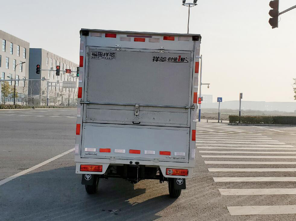 福田牌BJ5021XYK3JV2-12翼開啟廂式車公告圖片
