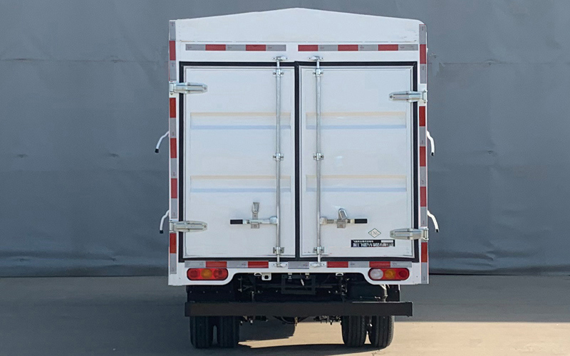 飛碟牌FD5037CCYD66K6-NG11倉(cāng)柵式運(yùn)輸車(chē)公告圖片