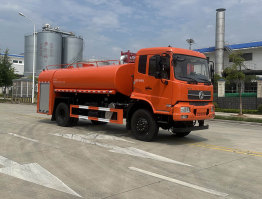 洒水车