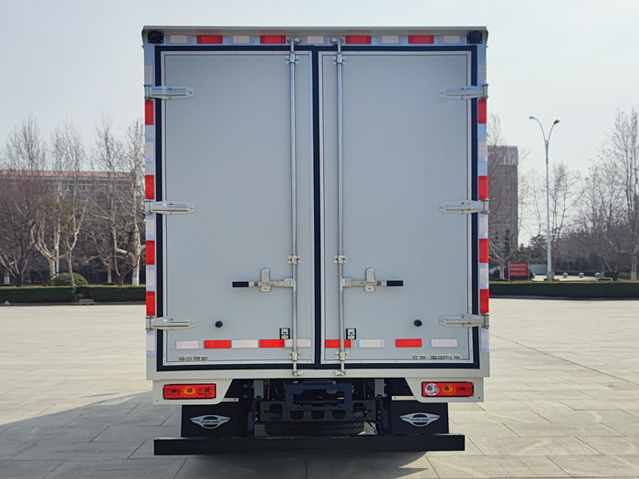 福田牌BJ5045XXYEV52純電動(dòng)廂式運(yùn)輸車(chē)公告圖片