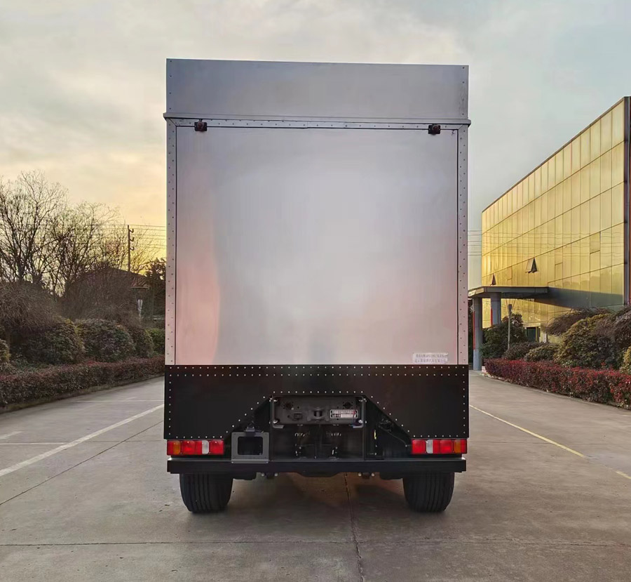 四季風(fēng)牌LRP5120XLJ旅居車公告圖片