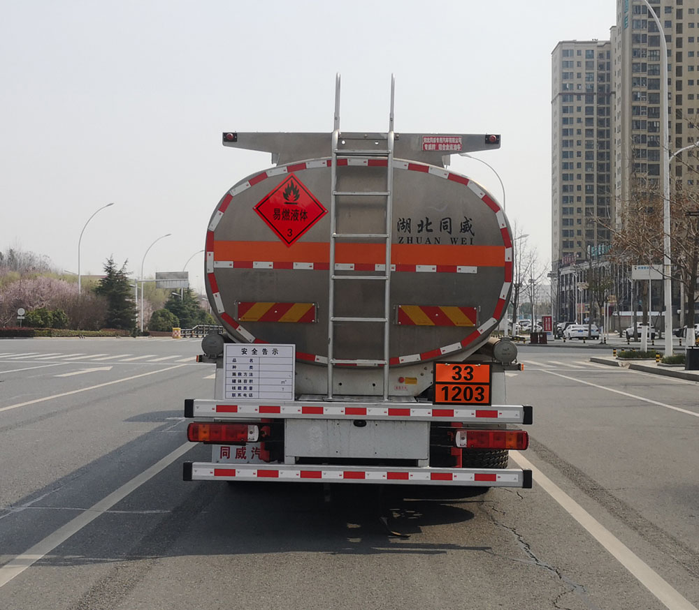 專威牌HTW5329GYYLBQ6鋁合金運(yùn)油車公告圖片