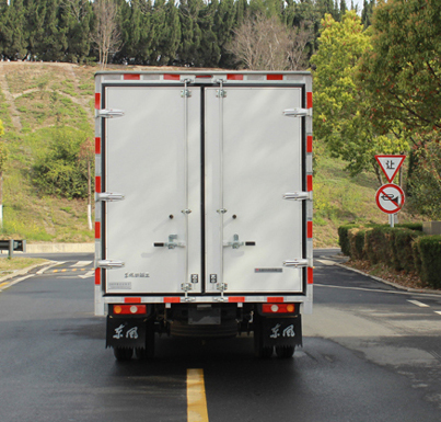 東風(fēng)牌EQ5031XXY60Q4CAC廂式運輸車公告圖片