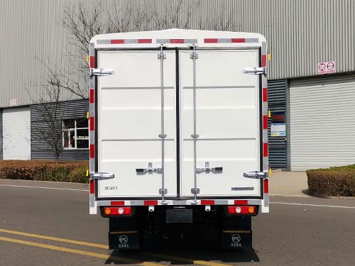 凱馬牌KMC5037CCYQA280DP6B倉(cāng)柵式運(yùn)輸車公告圖片