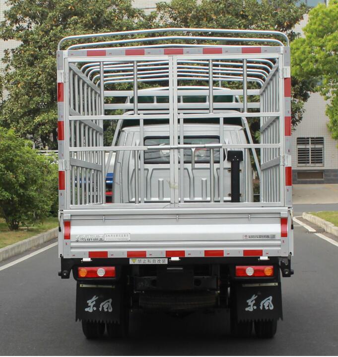 東風(fēng)牌EQ5032CCY60Q6HAC倉柵式運(yùn)輸車公告圖片