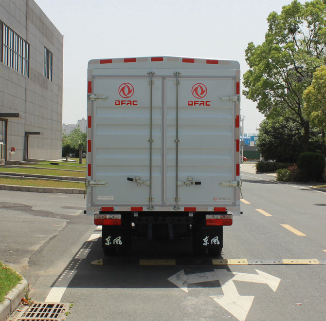 東風(fēng)牌EQ5030CCY16QCCAC倉柵式運輸車公告圖片