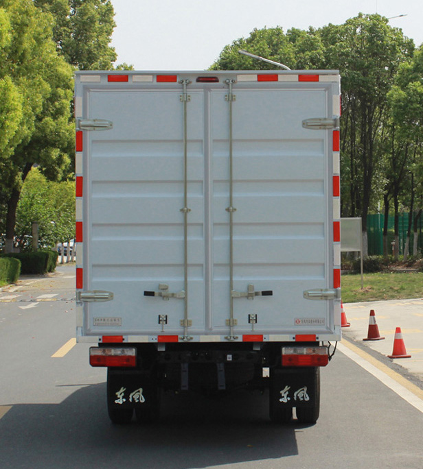 東風(fēng)牌EQ5030XXYD16QCCAC廂式運(yùn)輸車公告圖片