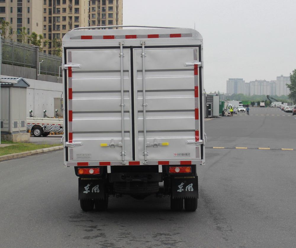 東風(fēng)牌EQ5031CCY60Q7GAC倉柵式運(yùn)輸車公告圖片